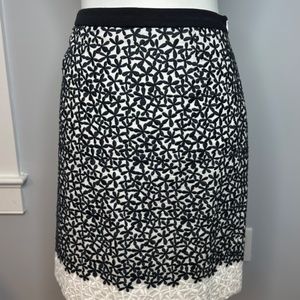 Boss White & Navy embroidered cotton mini-skirt. Size 6; excellent condition!